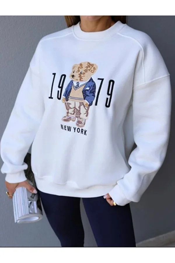 Women's Oversize Sweatshirt with Embroidery Details – 1979 New York Teddy Bear Pattern, White