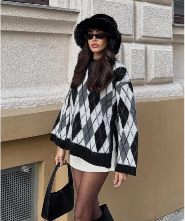 Black Side Slit Baklava Sweater with Brushed Fleece Fabric